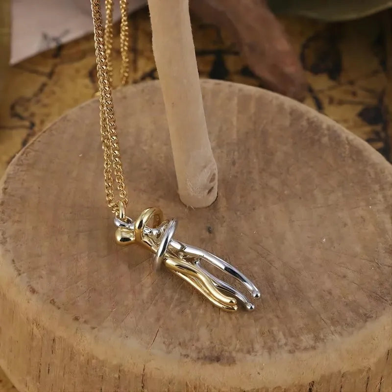 Fashion Hugging Pendant Necklace