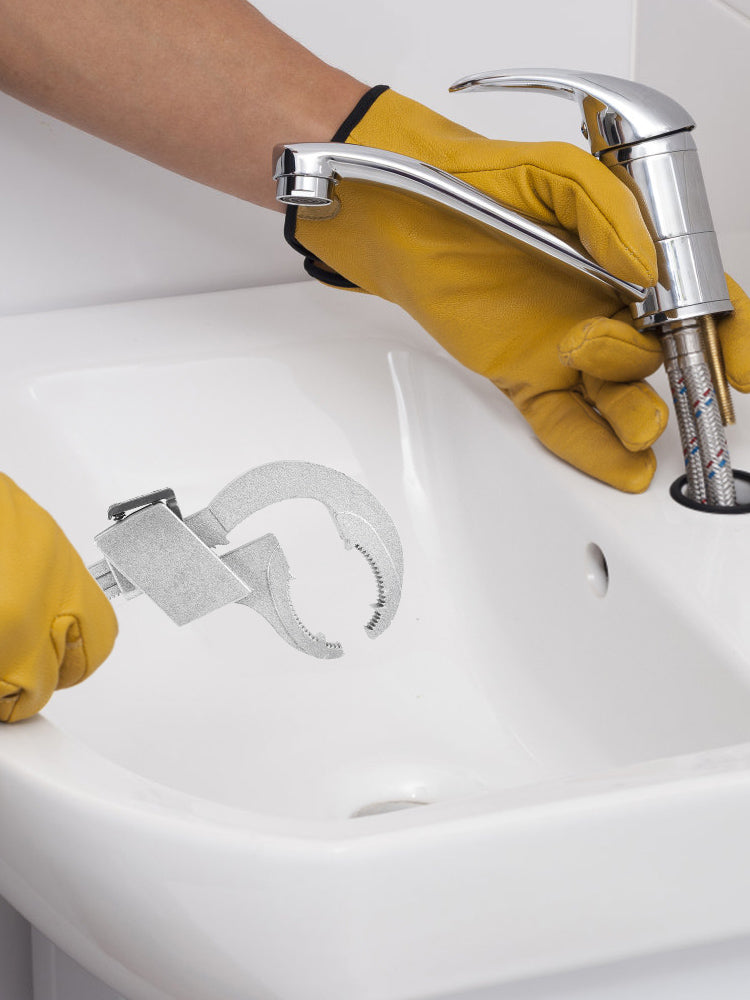 Universal Multifunctional 4-in-1 Pipe Wrench