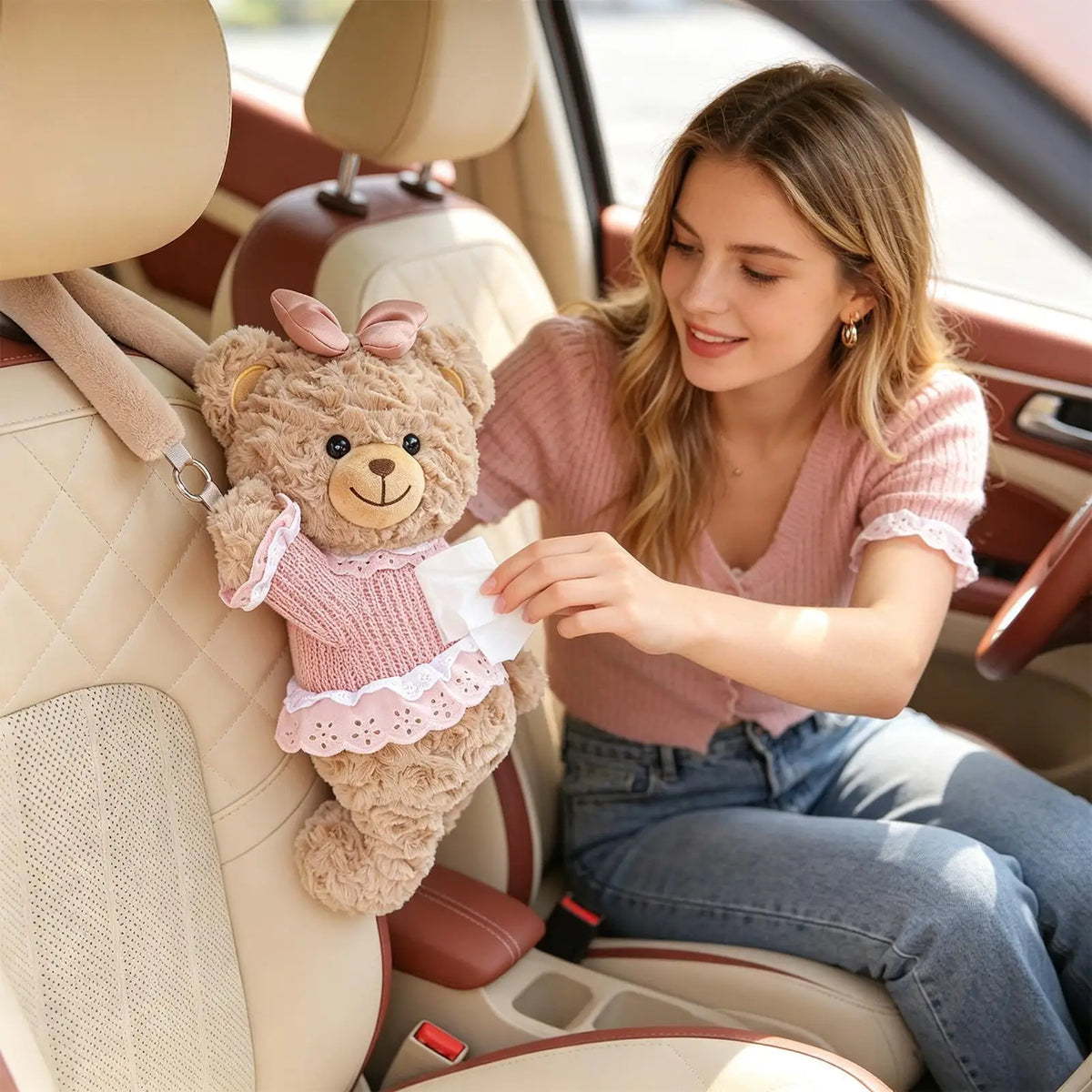 Bear Hug Tissue Holder