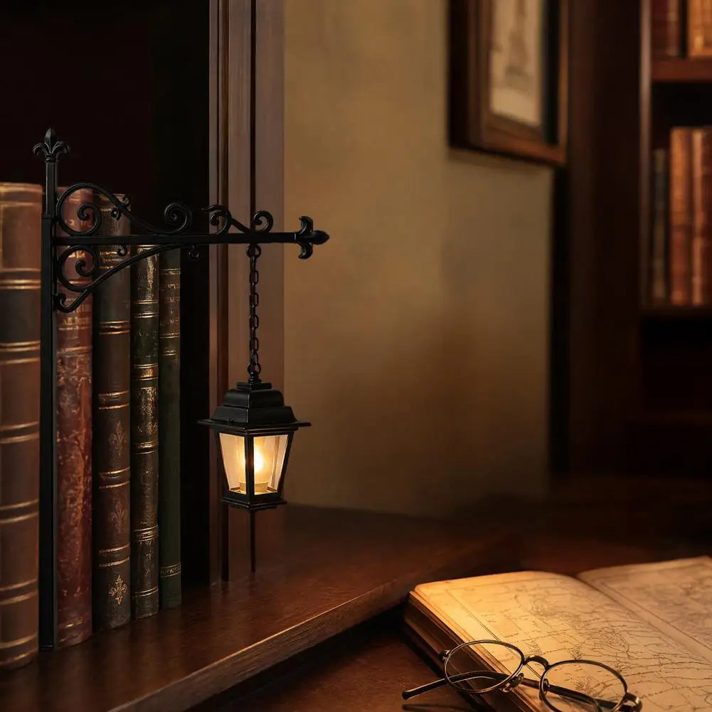 Vintage Bookshelf Lamp Decor