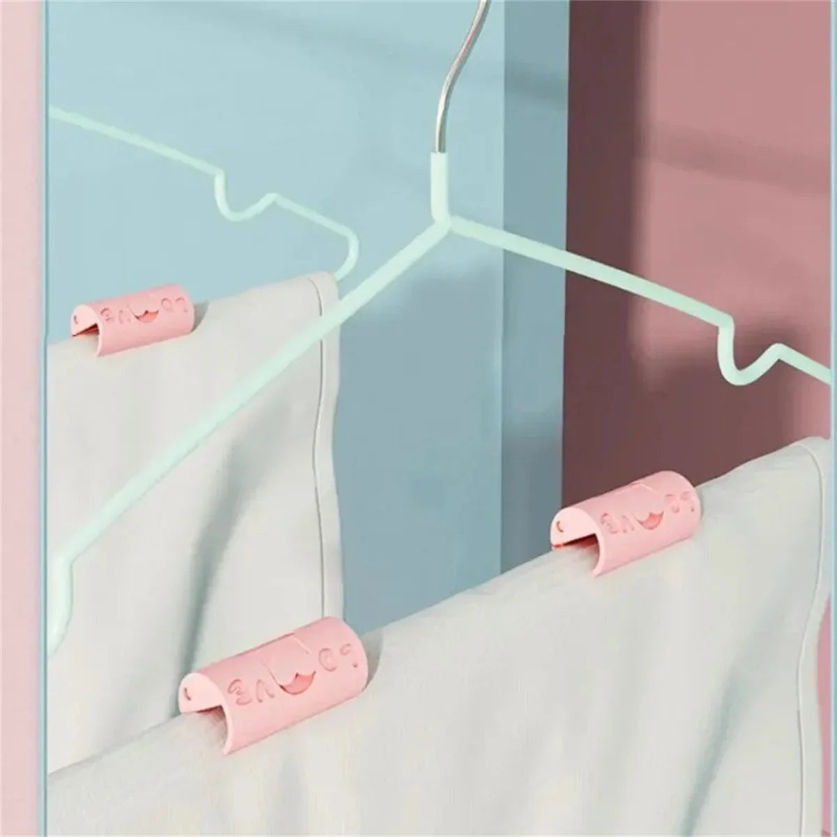 Needle-free Non-slip Mattress Holder