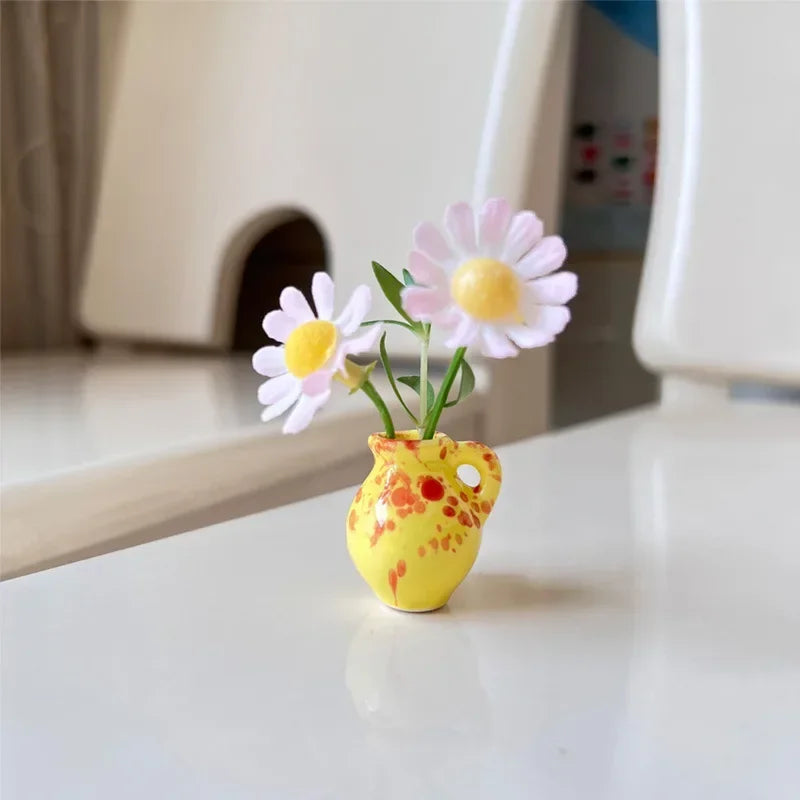 Mini Magnetic Vase Decor