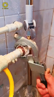 Universal Multifunctional 4-in-1 Pipe Wrench