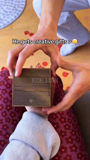Hand-Cranked Photo Flipbook Box