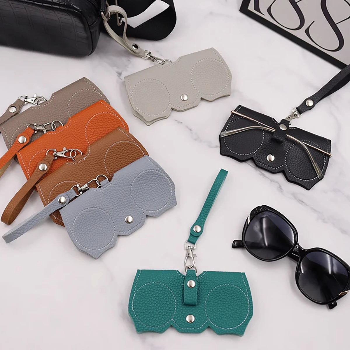 Hanging PU Leather Sunglasses Pouch