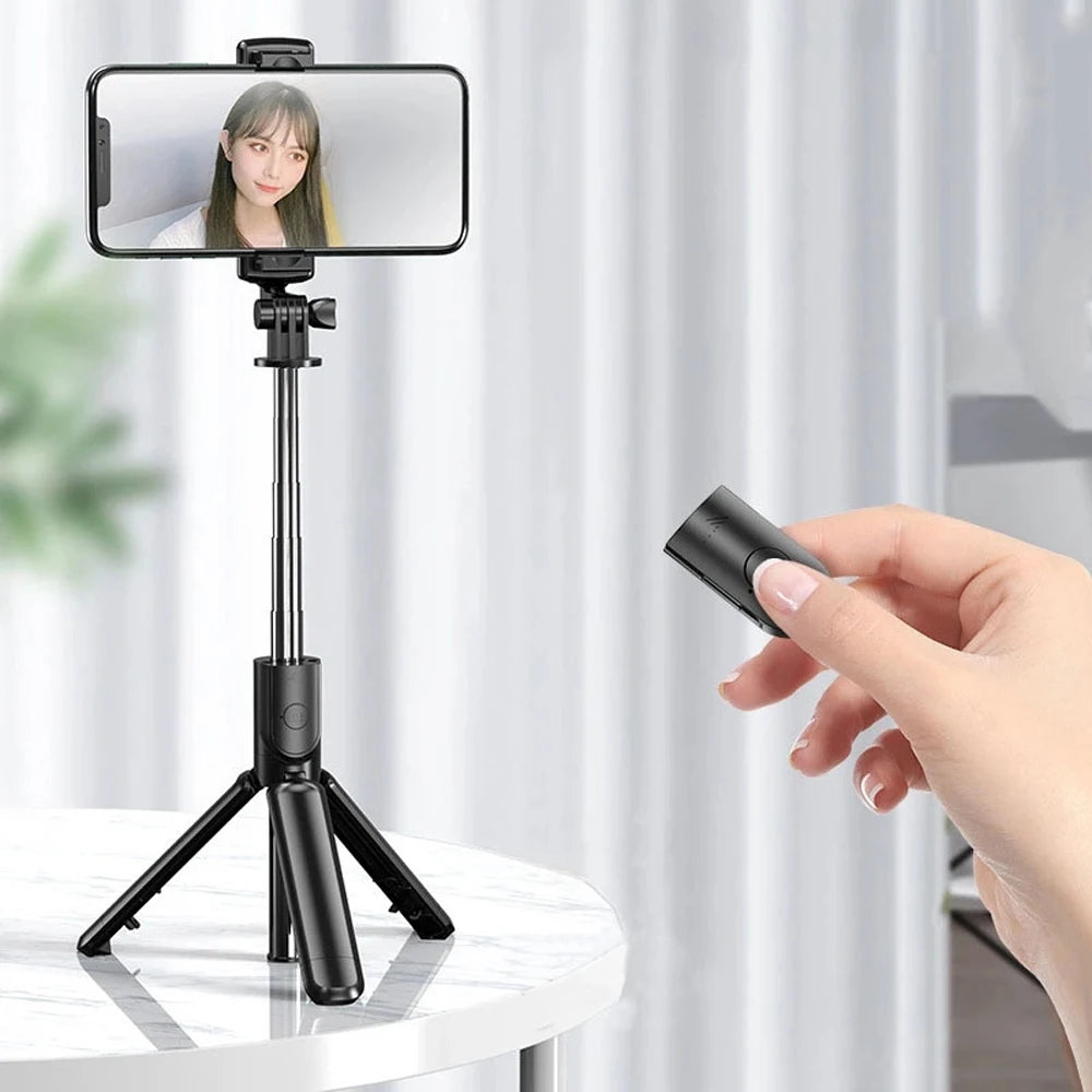 Bluetooth Selfie Stick Tripod with Fill Light