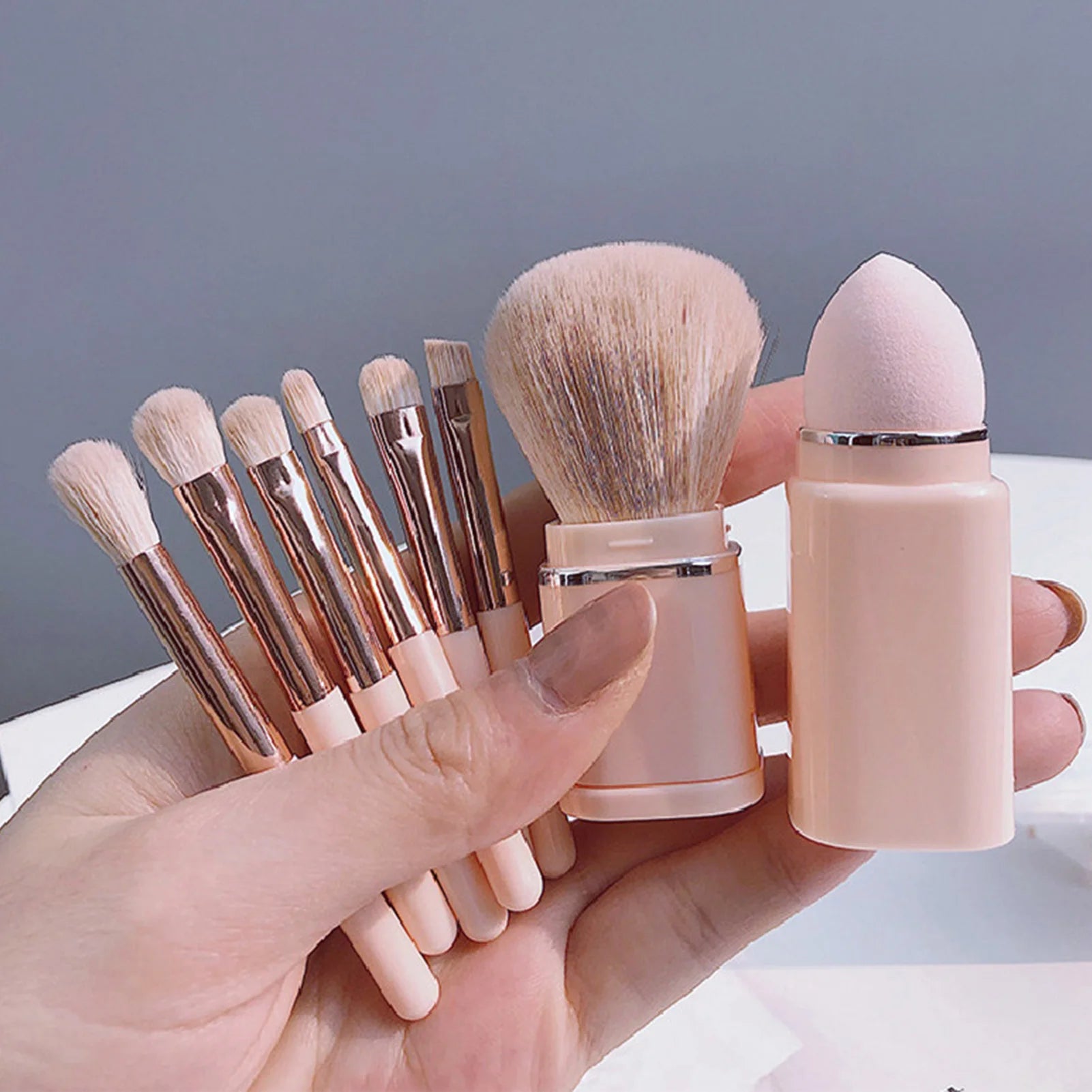 8Pcs Portable Makeup Brushes Set