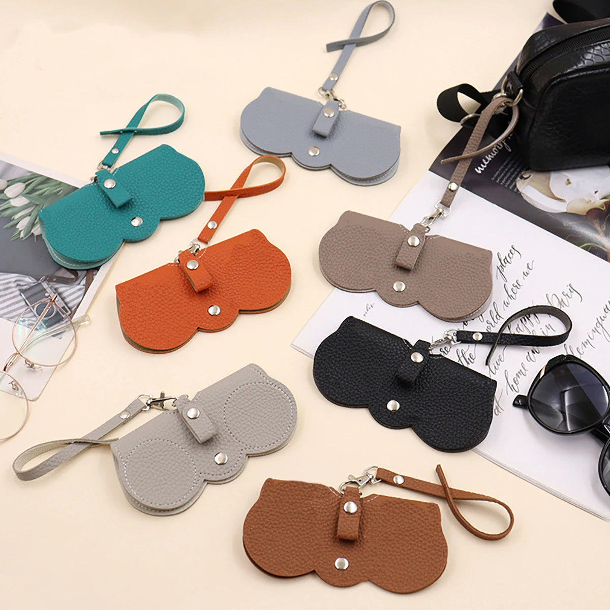 Hanging PU Leather Sunglasses Pouch