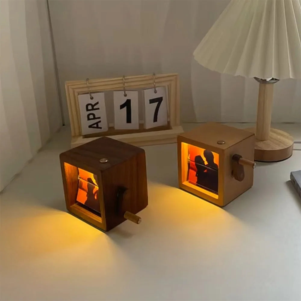 Hand-Cranked Photo Flipbook Box