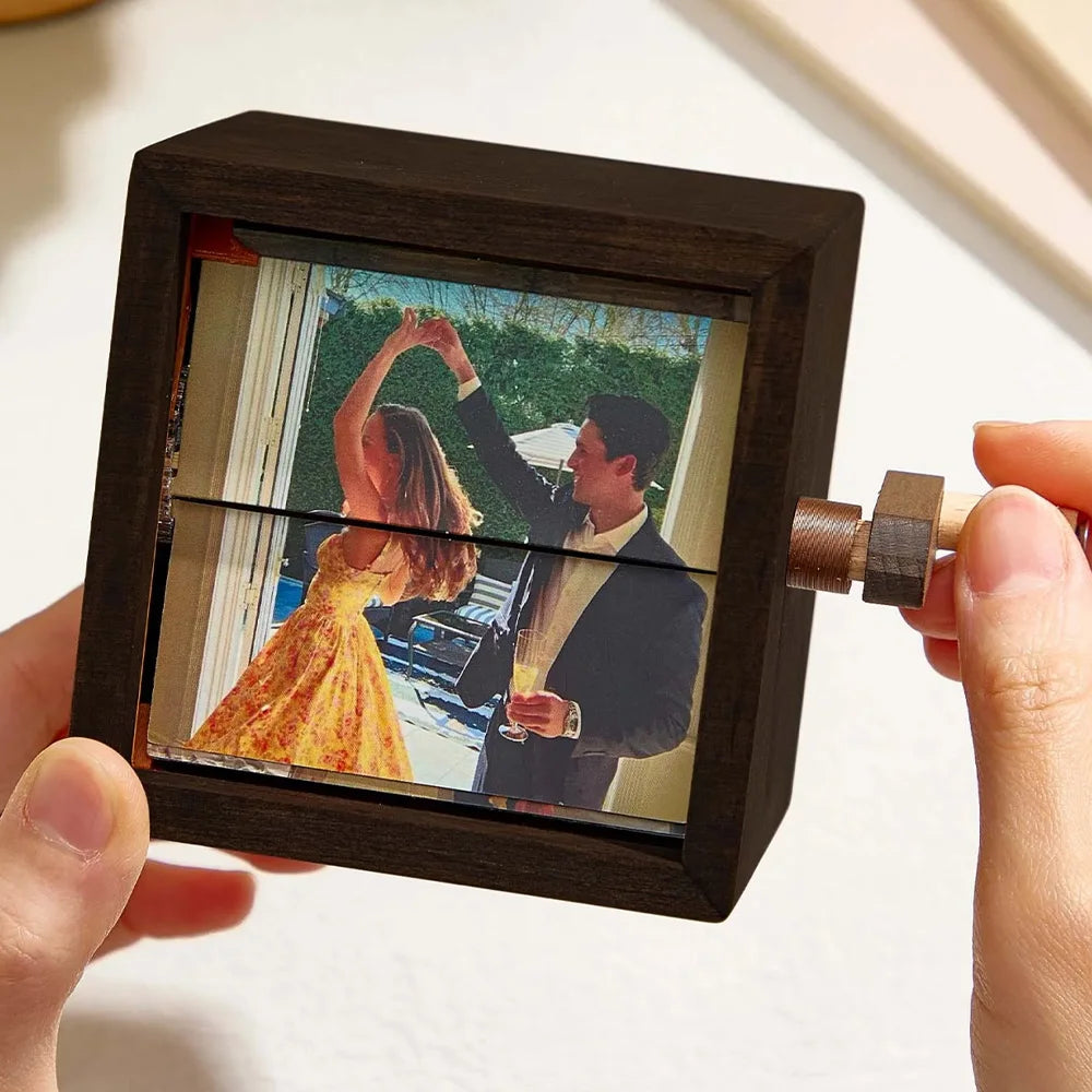 Hand-Cranked Photo Flipbook Box