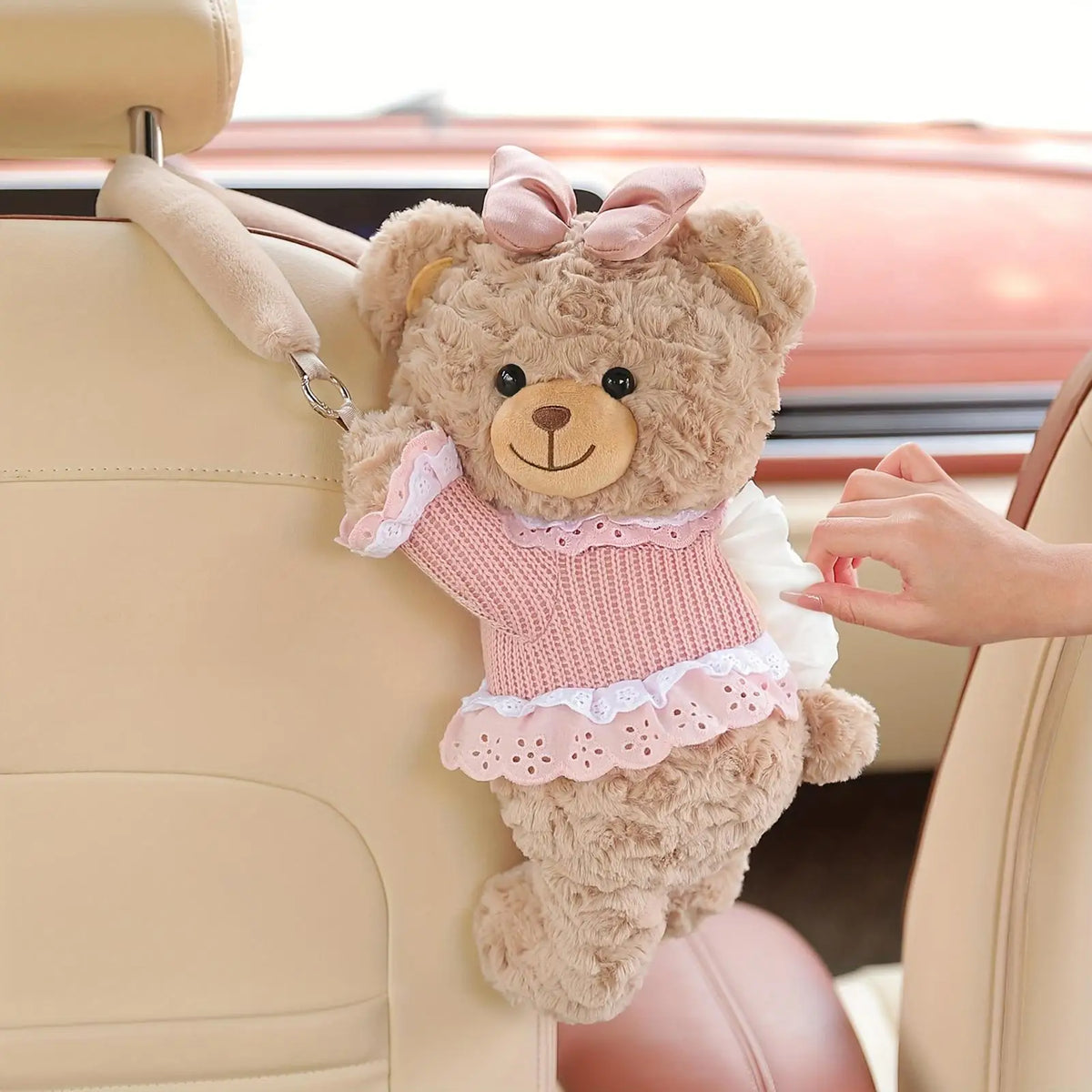 Bear Hug Tissue Holder