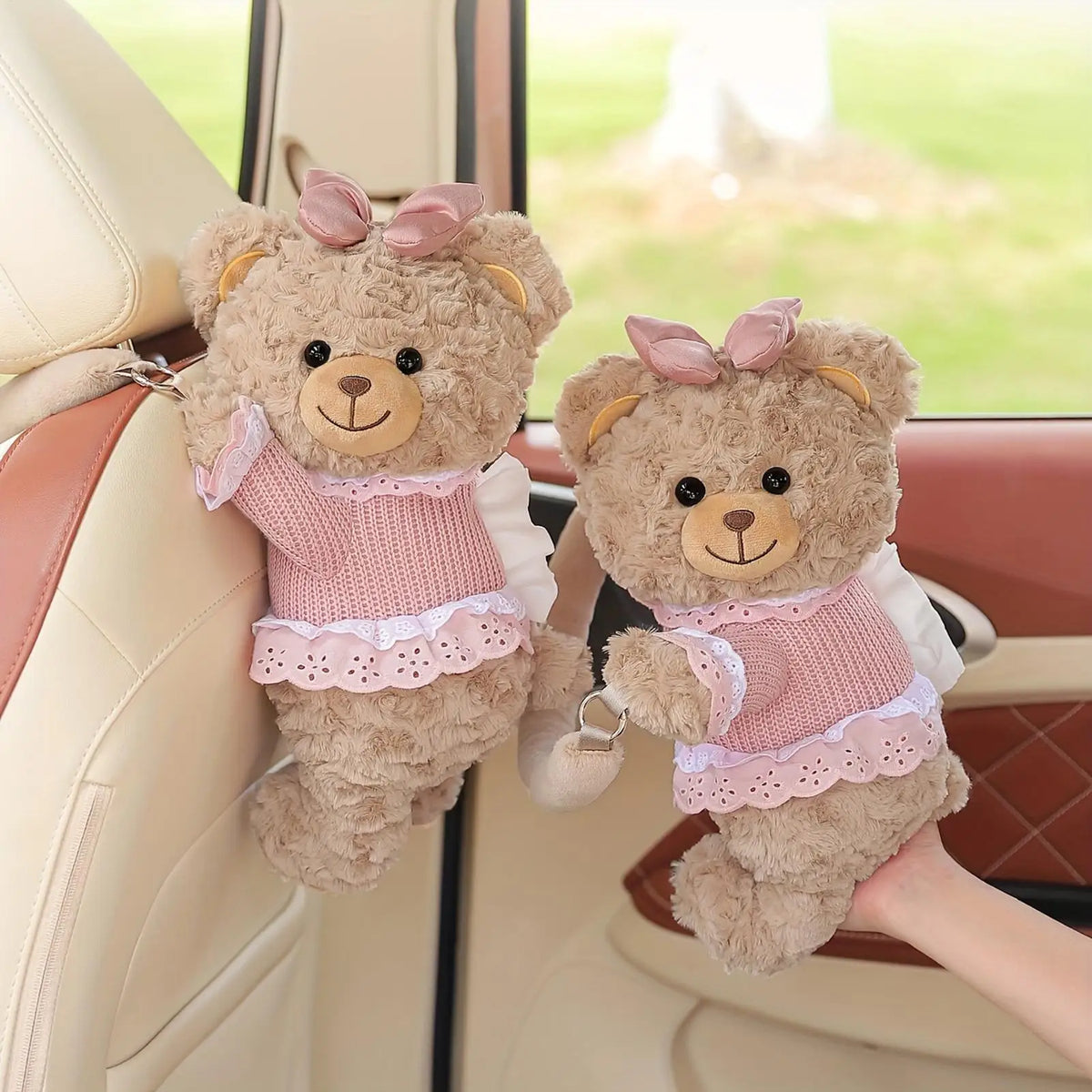 Bear Hug Tissue Holder
